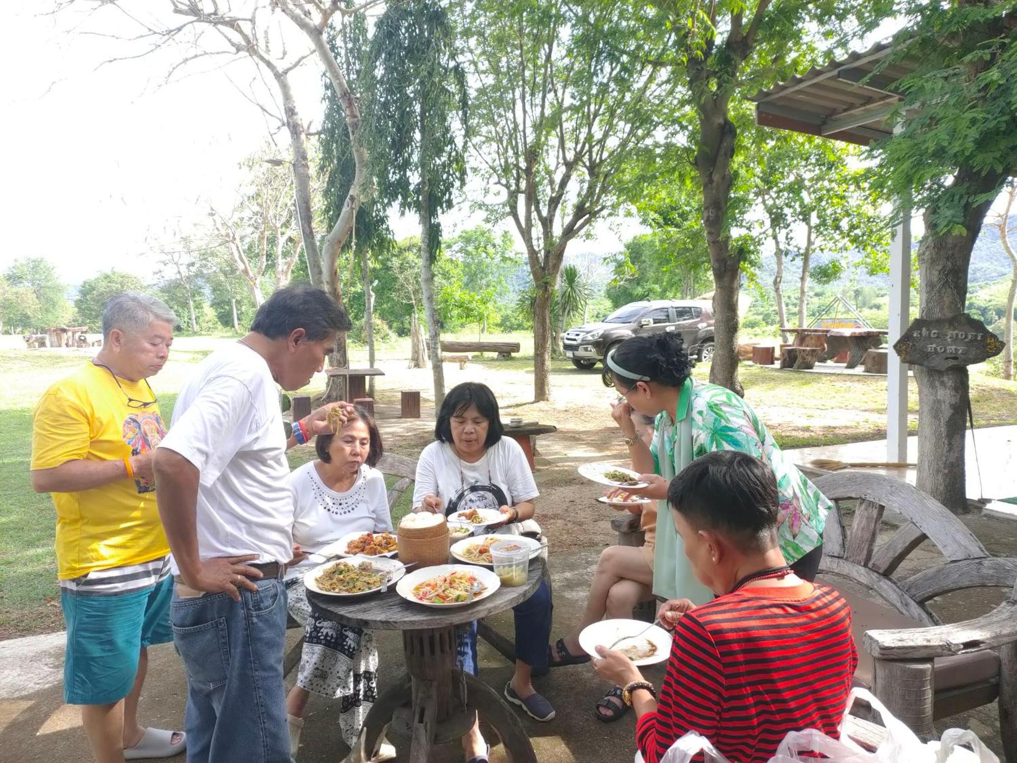 บ้านอิงเมยแคมป์ แก่งกระจาน Ban Phu Bon Zewnętrze zdjęcie